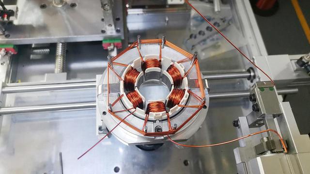 無(wú)刷電機(jī)繞線機(jī)主要配置什么驅(qū)動(dòng)電機(jī)